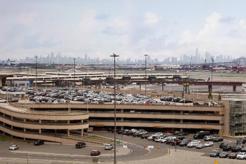 Newark Liberty International Airport Marriott - image 40