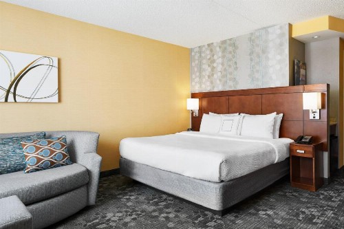 Courtyard by Marriott Newark Downtown - image 14