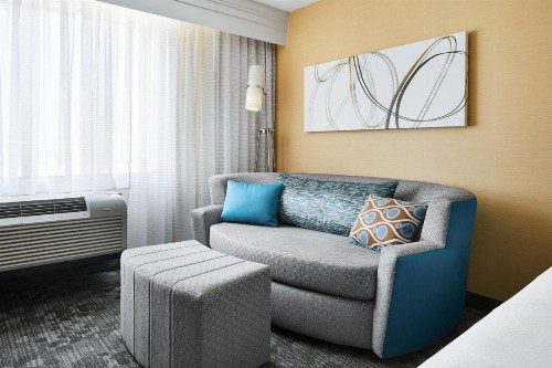 Courtyard by Marriott Newark Downtown - image 15