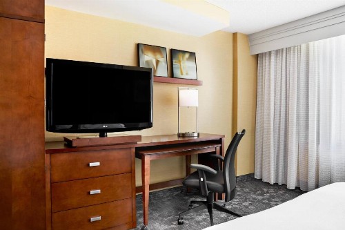 Courtyard by Marriott Newark Downtown - image 16