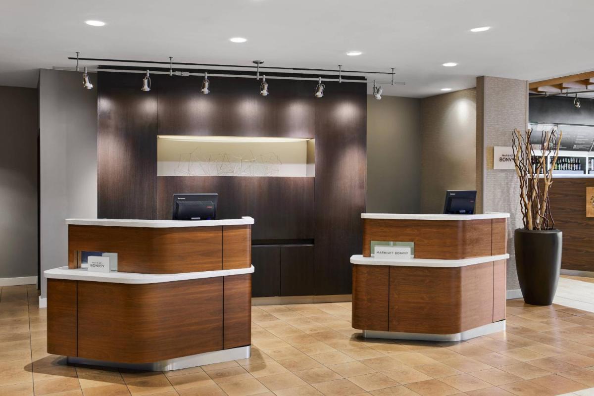 Courtyard by Marriott Newark Downtown - image 5