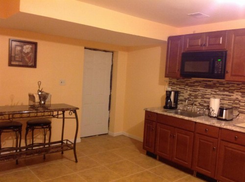 Mojoy Homesuites At Runyon - image 45