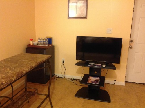 Mojoy Homesuites At Runyon - image 46