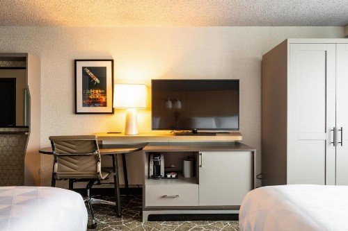 Holiday Inn Newark Intl Airport - North an IHG Hotel - image 14