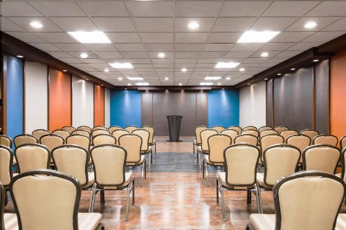 Holiday Inn Newark Intl Airport - North an IHG Hotel - image 17