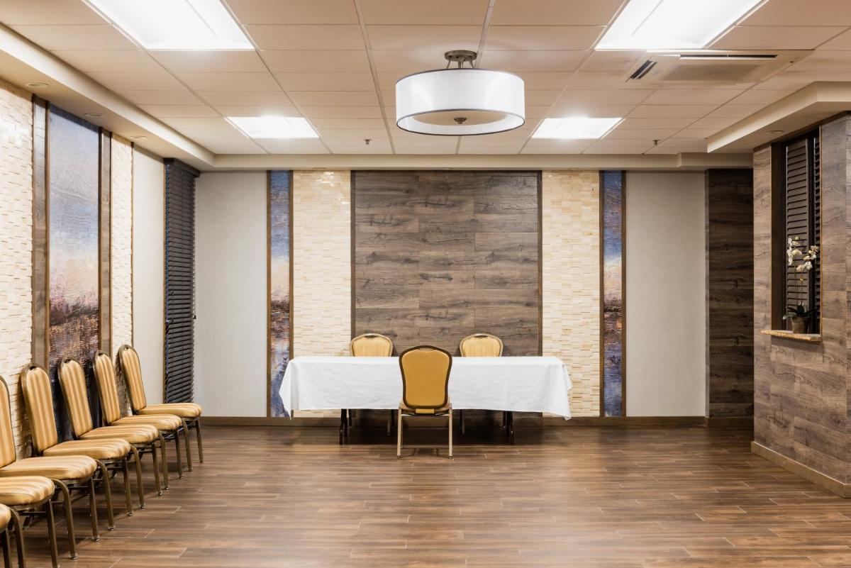 Holiday Inn Newark Intl Airport - North an IHG Hotel - image 7