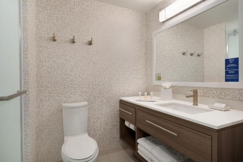 Home2 Suites By Hilton Newark Airport - image 19