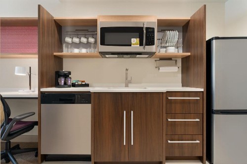 Home2 Suites By Hilton Newark Airport - image 20