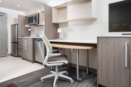 Home2 Suites By Hilton Newark Airport - image 4
