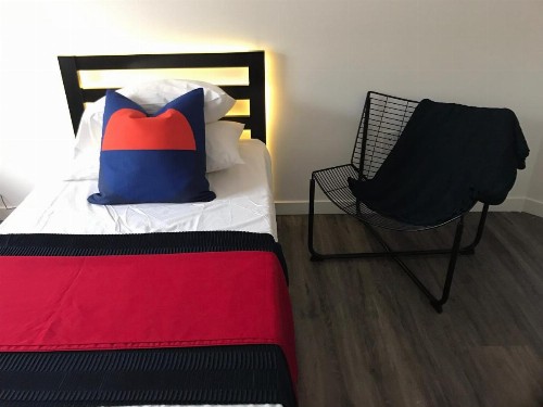 The Modern GuestHouse Ironbound Newark-FastTrainToNYC-OneStopToAirport