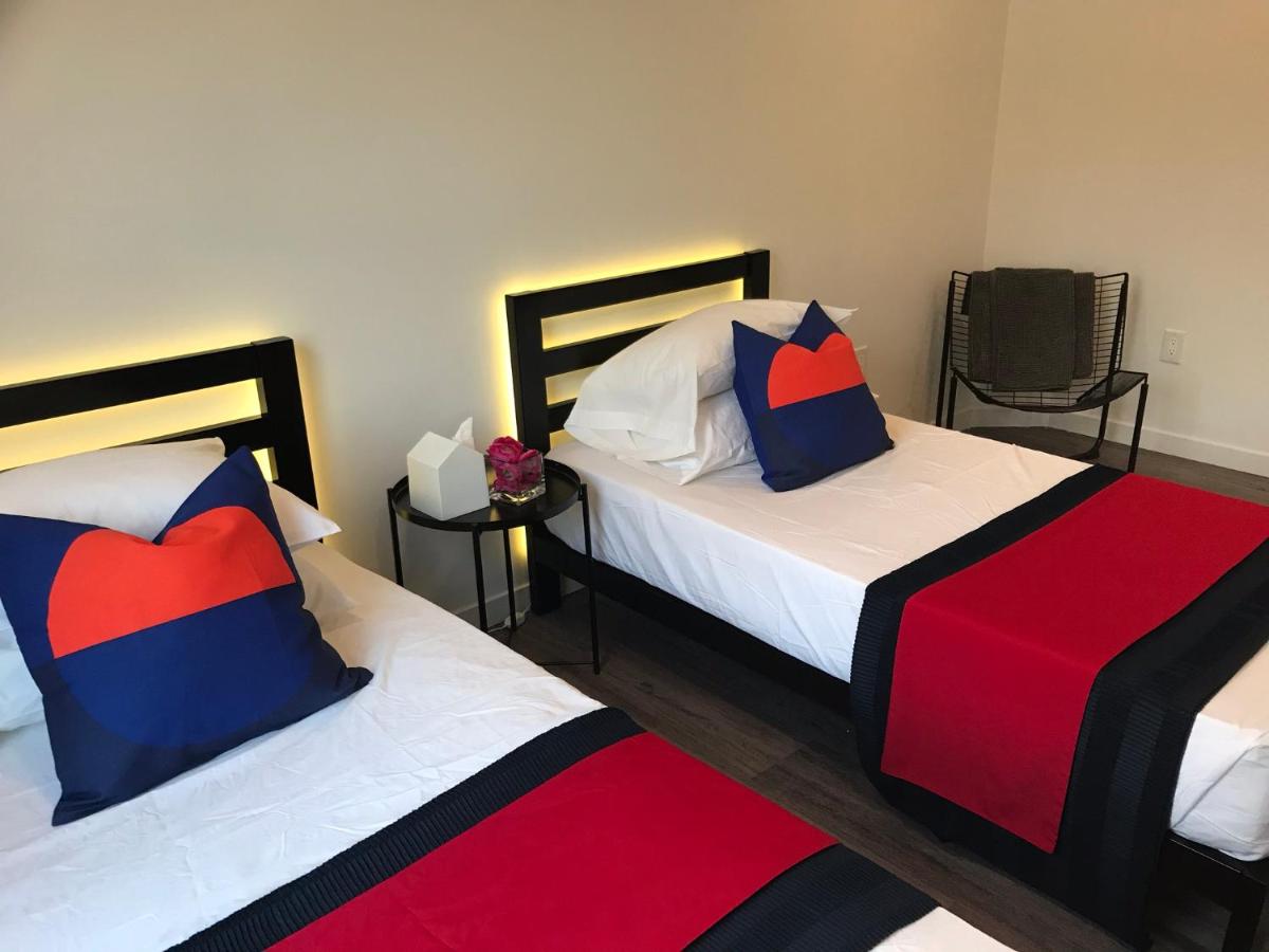 The Modern GuestHouse Ironbound Newark-FastTrainToNYC-OneStopToAirport - image 2