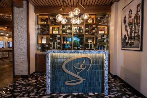 Palm Garden Hotel - image 4