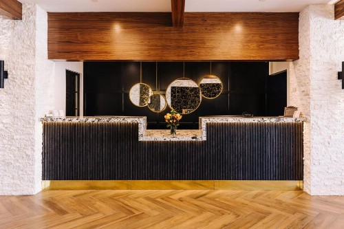 Palm Garden Hotel - image 8