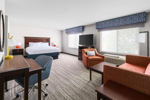Hampton Inn & Suites Thousand Oaks - image 16