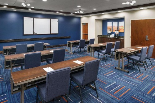 Hampton Inn & Suites Thousand Oaks - image 29