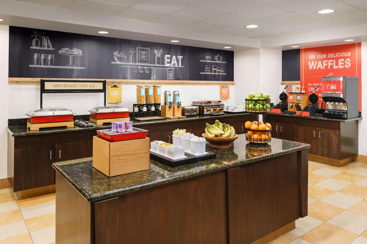 Hampton Inn & Suites Thousand Oaks - image 7