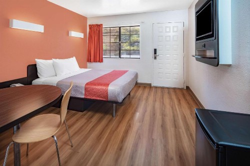 Motel 6-Thousand Oaks CA - image 24
