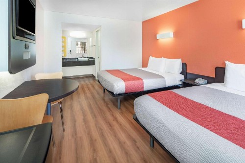 Motel 6-Thousand Oaks CA - image 4