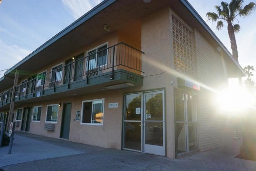 Americas Best Value Inn Thousand Oaks - image 18