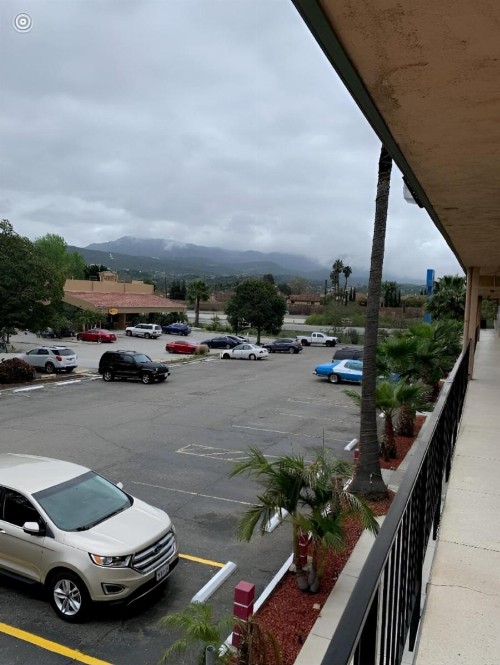 Americas Best Value Inn Thousand Oaks - image 2