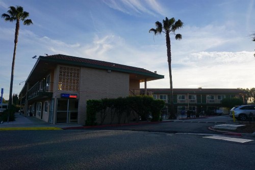 Americas Best Value Inn Thousand Oaks - image 3