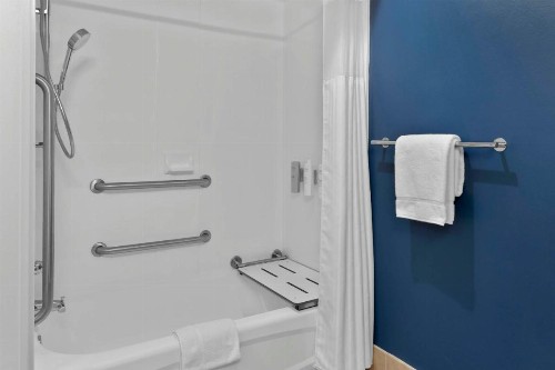 Hampton Inn Newcomerstown - image 17