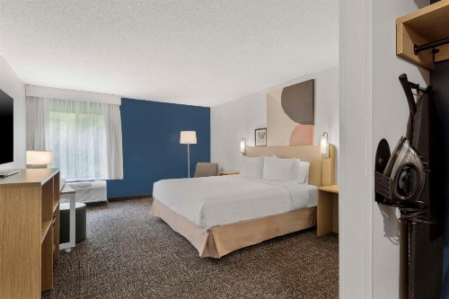 Hampton Inn Newcomerstown - image 22