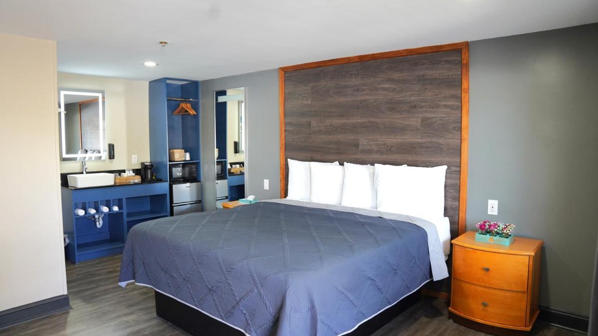 Carrier Motor Lodge