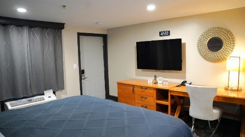 Carrier Motor Lodge - image 12
