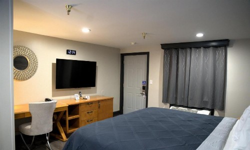 Carrier Motor Lodge - image 6