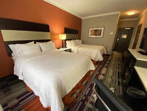 Hampton Inn Leesville - image 10