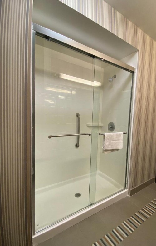 Hampton Inn Leesville - image 6