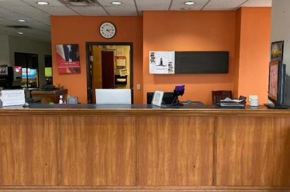 Landmark Hotel - image 7