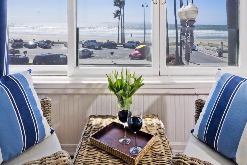Newport Beach Hotel - image 14