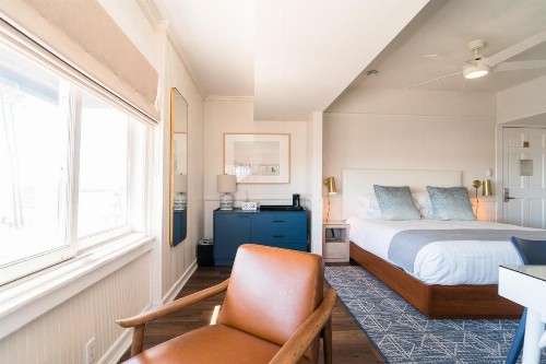 Newport Beach Hotel - image 16
