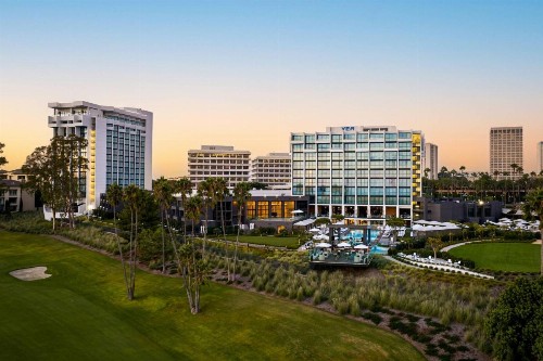 Newport Beach Marriott Hotel & Spa - image 3