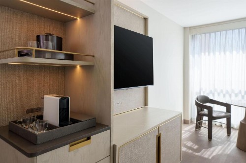 Newport Beach Marriott Hotel & Spa - image 36