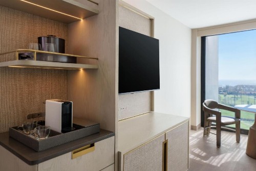 Newport Beach Marriott Hotel & Spa - image 37