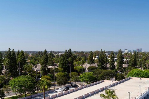 Newport Beach Marriott Bayview - image 16