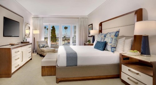 Balboa Bay Resort - image 16