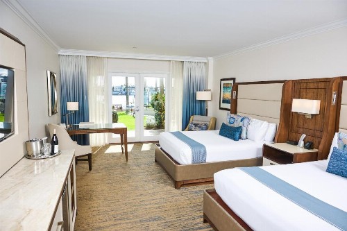 Balboa Bay Resort - image 2