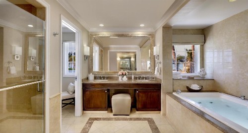 Balboa Bay Resort - image 29