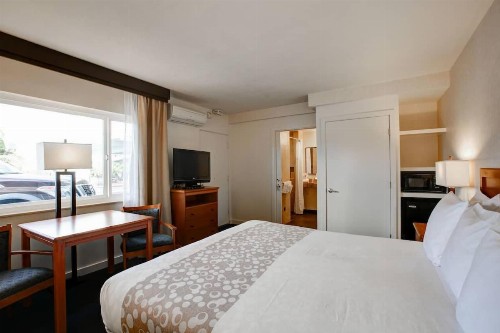 Newport Channel Inn - image 19