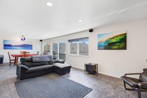 Upper Level Beach Retreat - image 10