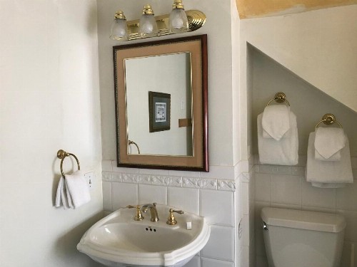 Cleveland House Inn - image 6