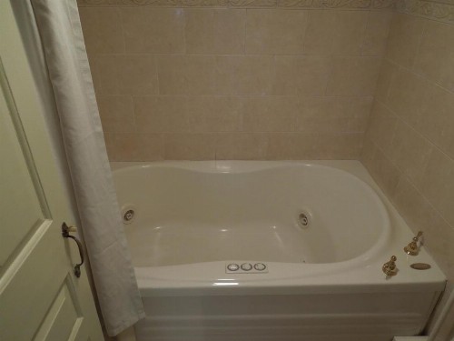 Admiral Farragut Inn - image 23