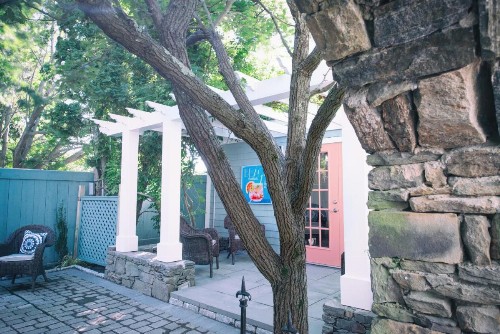 Town & Tide Inn - image 20