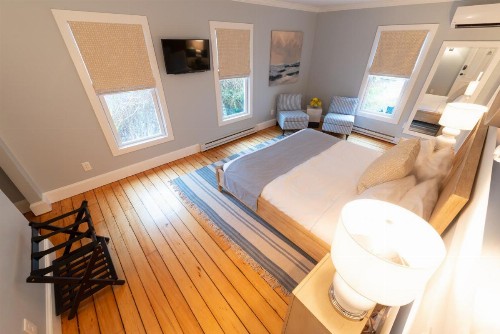 Town & Tide Inn - image 39