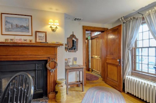 Melville House Newport - image 5