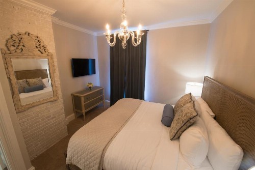 Serenity Inn Newport - image 23